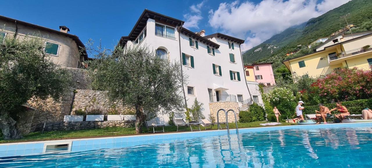Villa Borgo Borago 布雷佐内加尔达 外观 照片