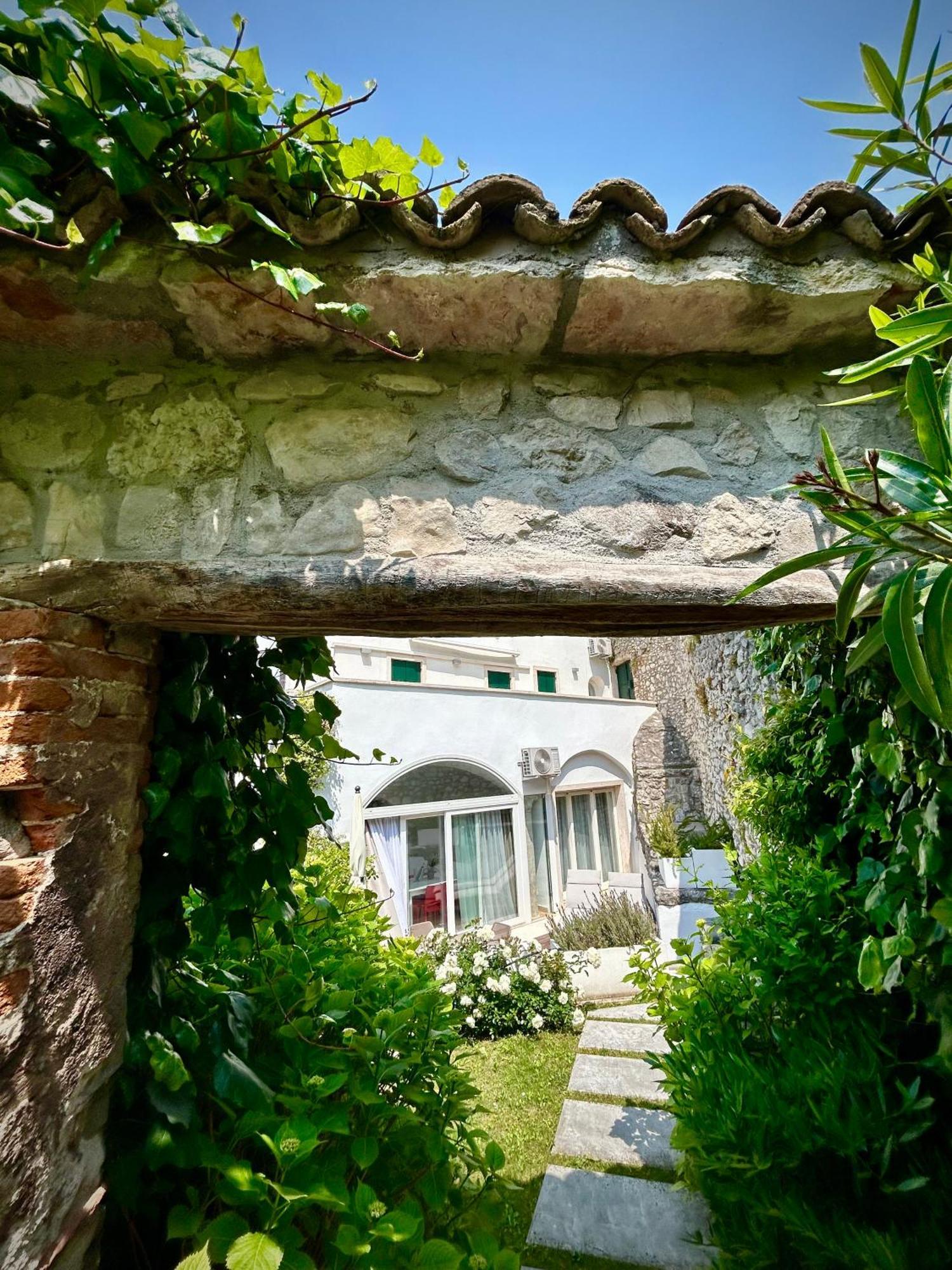 Villa Borgo Borago 布雷佐内加尔达 客房 照片